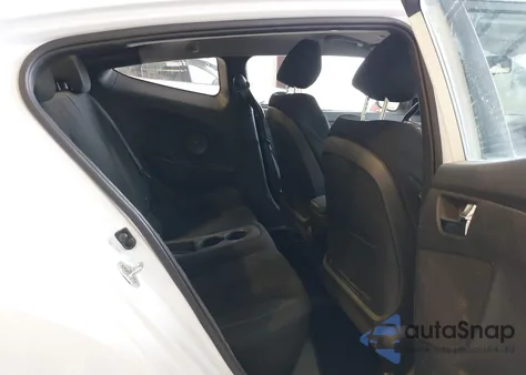 2017 Hyundai Veloster из США, поврежденный, VIN KMHTC6ADXHU307314